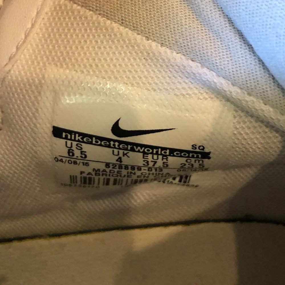 Nike Women's Sneakers in Cream and‎ Brown